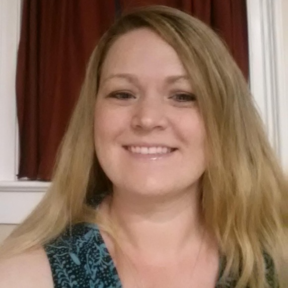 Meet your Posher, Erika - Picture 1 of 1